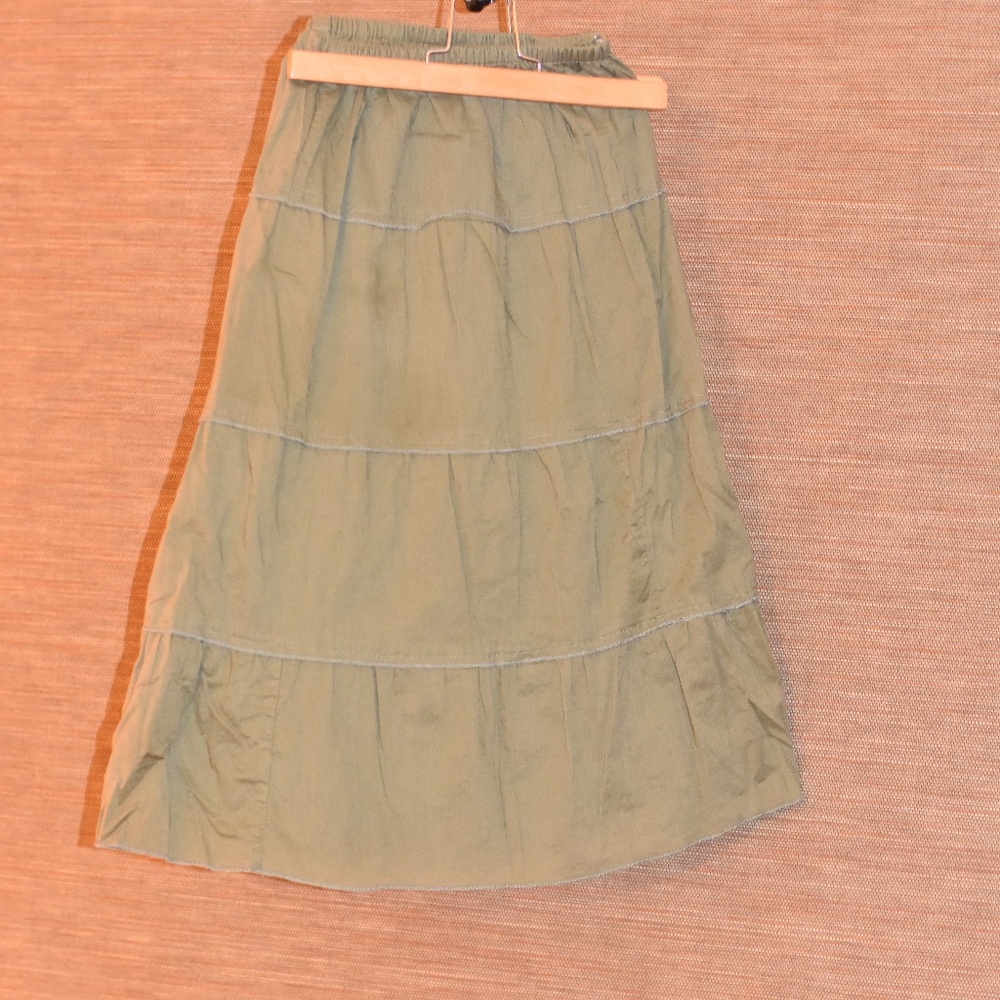 olive green skirt